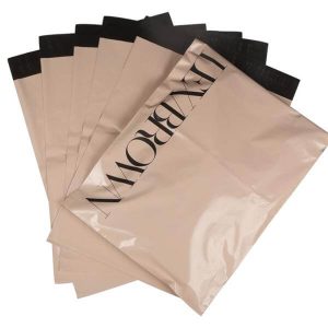 diseñador poly mailers bolsa satchel personalizada polymailers con logo franqueo sobres bolsa de envío 4