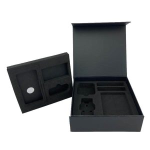 scatola regalo di lusso in cartone rigido con chiusura magnetica nera e inserto in schiuma eva 1