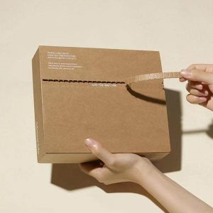 卸し売り贅沢な波形の包装の出荷箱注文のロゴの再使用可能な折るペーパー ボール紙のメーラー箱 1