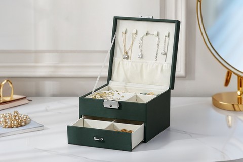 gift boxes wholesale - Lock and Key Closure