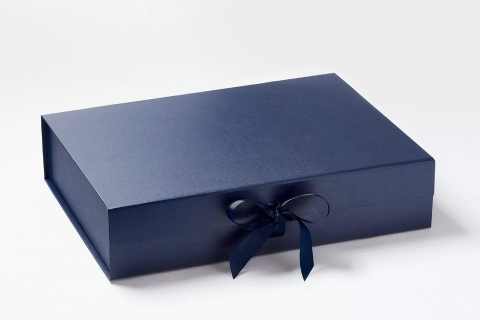 gift boxes wholesale - Magnetic Ribbon Closure