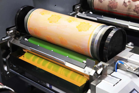 προσαρμοσμένες χάρτινες τσάντες φλεξογραφικής εκτύπωσης