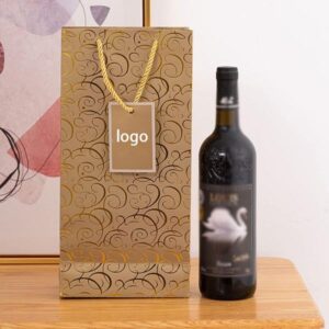 sac cadeau pour bouteille de vin en papier recyclé avec poignée 1