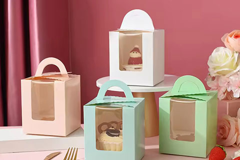 different color of cake boxes