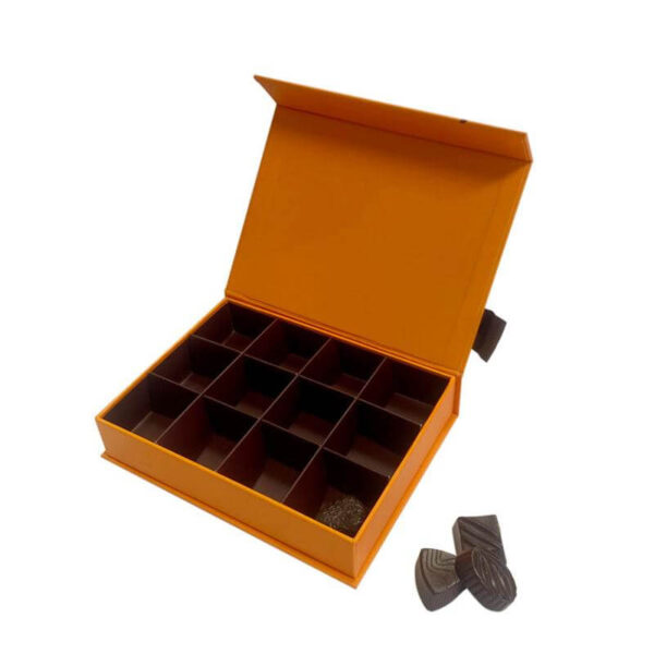 groothandel luxe kerst truffel chocolade verpakking geschenkdoos aangepaste zelfgemaakte papier lege chocolade dozen met verdelers 5