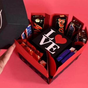 3 description heart shaped chocolate box luxury cardboard packaging custom strawberry candy mystery explosion surprise valentine's gift box