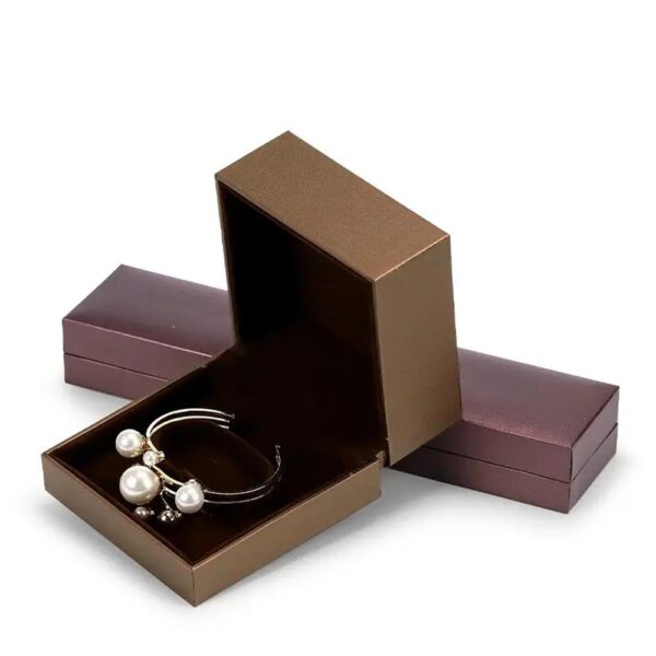 Luxus-Armband Großhandel Schmuck Verpackung Boxen ein Set Schmuck Geschenk-Box Design Leder Papier Ring Schmuck Fall 1