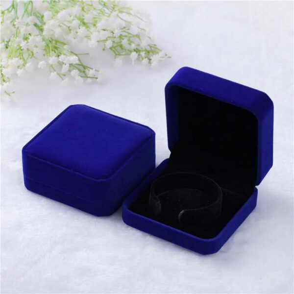 boîte de rangement pour bracelet en flanelle de luxe 4