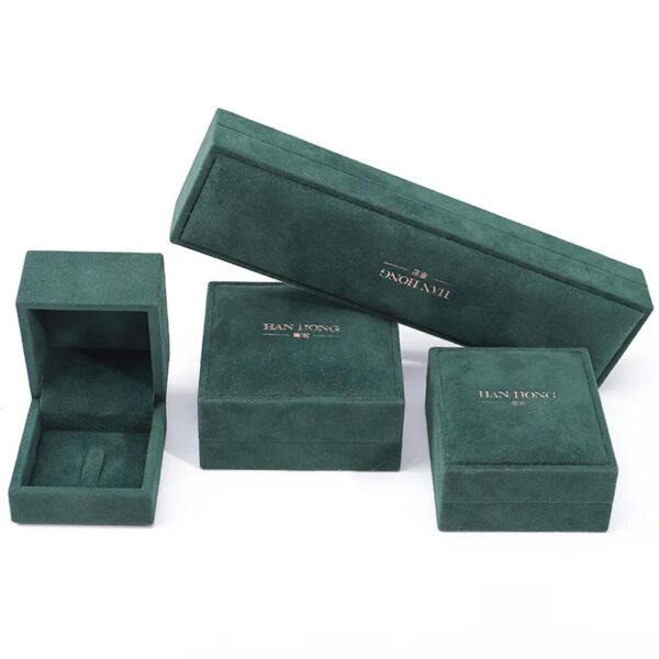 luxury jewelry packaging box custom logo necklace bracelet jewellery box green velvet jewelry ring box 4